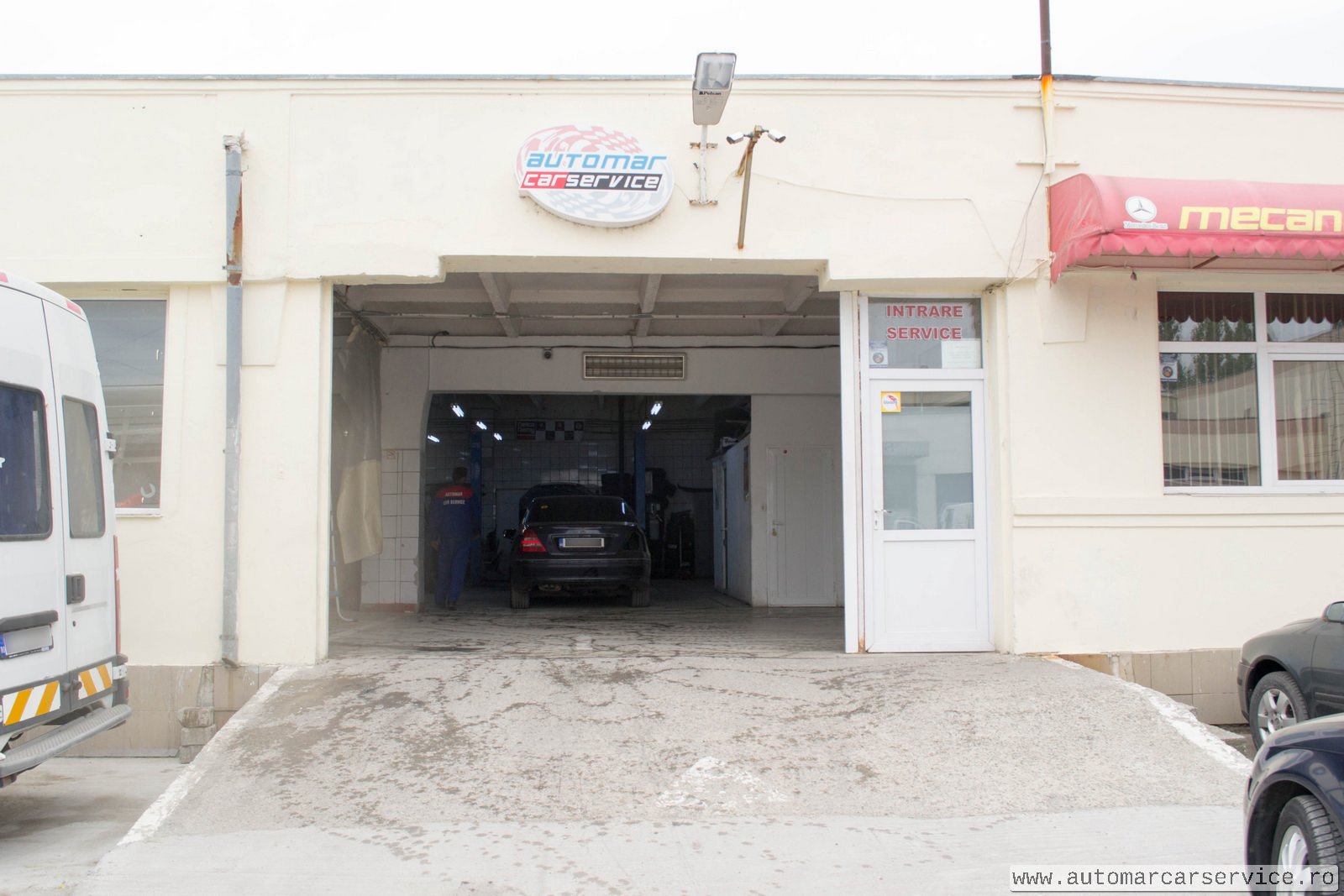 Atelier Automar Car Service — fațada și intrarea service